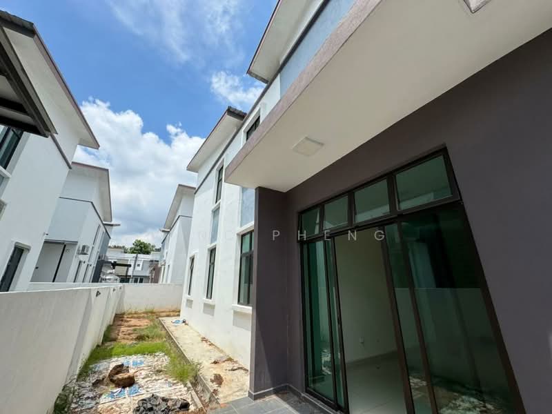Rumah Berkembar untuk Disewa di Taman Ozana Impian (Bukit Katil) - Vinc Pheng - Exterior - PropertyGuru.com.my