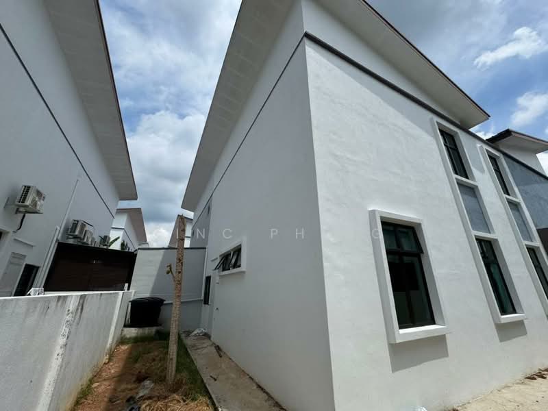 Rumah Berkembar untuk Disewa di Taman Ozana Impian (Bukit Katil) - Vinc Pheng - Exterior - PropertyGuru.com.my