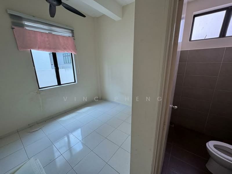 Rumah Berkembar untuk Disewa di Taman Ozana Impian (Bukit Katil) - Vinc Pheng - Bedroom - PropertyGuru.com.my