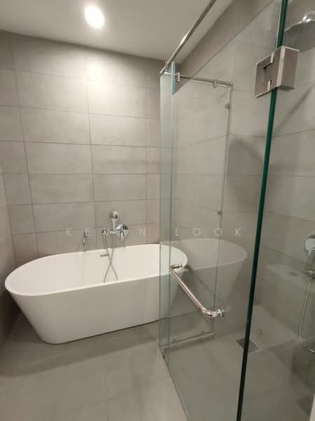 Servis Apartment untuk Disewa di Dorsett Waterfront Subang - Kevin Look - Bathroom - PropertyGuru.com.my