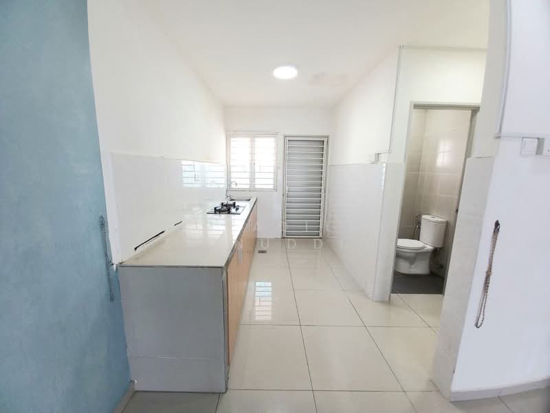 Rumah Teres untuk Dijual di Bukit Rahman Putra (Sungai Buloh) - NORFADILAH ZAINUDDIN - Kitchen - PropertyGuru.com.my