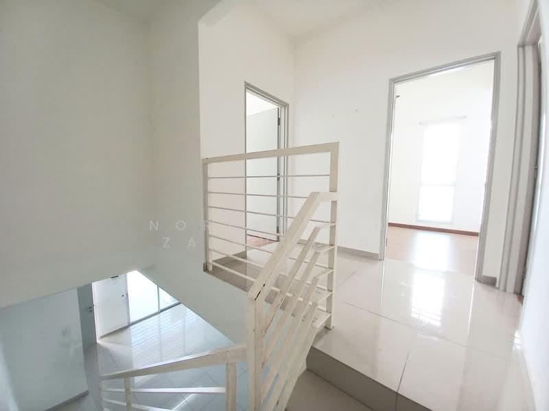 Rumah Teres untuk Dijual di Bukit Rahman Putra (Sungai Buloh) - NORFADILAH ZAINUDDIN - Interior - PropertyGuru.com.my