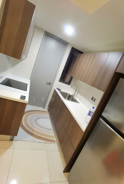 Servis Apartment untuk Disewa di The Era @ Duta North - Cladys Er - Kitchen - PropertyGuru.com.my