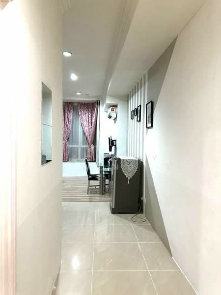 Servis Apartment untuk Disewa di Parkview Service Apartment - Jacksley Wong - Corridor - PropertyGuru.com.my