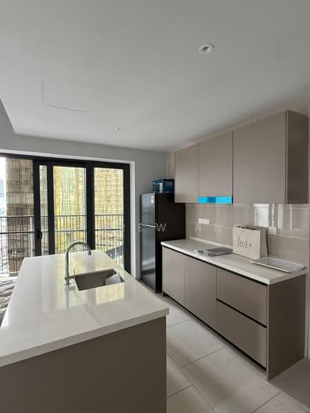 Servis Apartment untuk Dijual di Isola - Andrew Ang - Kitchen - PropertyGuru.com.my
