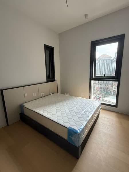 Servis Apartment untuk Dijual di Isola - Andrew Ang - Bedroom - PropertyGuru.com.my