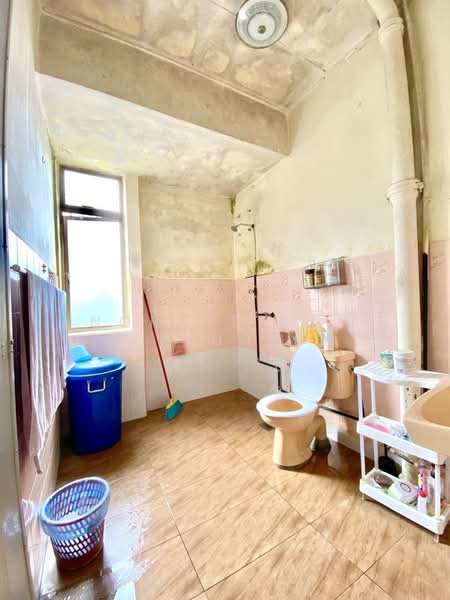 Rumah Banglo untuk Dijual di Seksyen 2 (Shah Alam) - NORFADILAH ZAINUDDIN - Bathroom - PropertyGuru.com.my