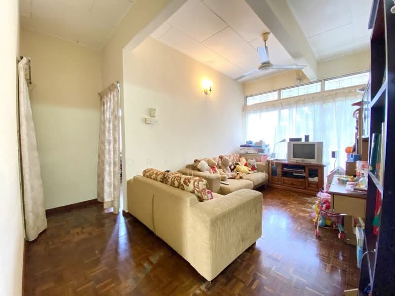 Rumah Banglo untuk Dijual di Seksyen 2 (Shah Alam) - NORFADILAH ZAINUDDIN - Living Room - PropertyGuru.com.my