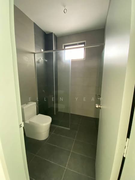 Rumah Teres untuk Dijual di Kampung Sentosa Barat (Pasir Gudang) - Ellen Yeap - Bathroom - PropertyGuru.com.my