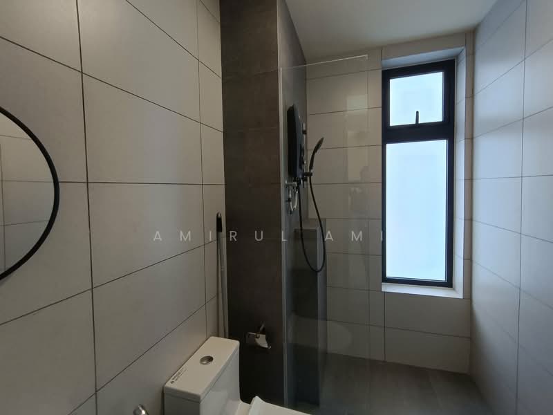 Servis Apartment untuk Disewa di The Era @ Duta North - Amirul Ami - Bathroom - PropertyGuru.com.my