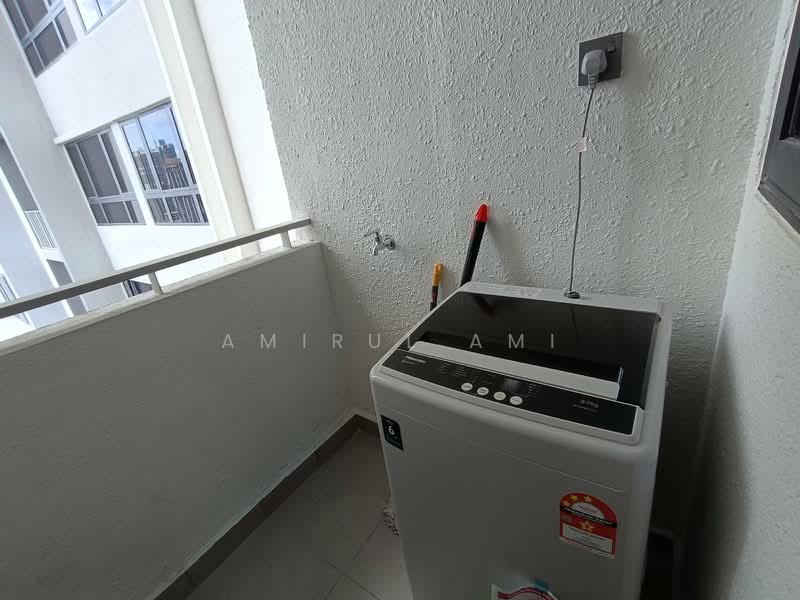 Servis Apartment untuk Disewa di The Era @ Duta North - Amirul Ami - Balcony - PropertyGuru.com.my