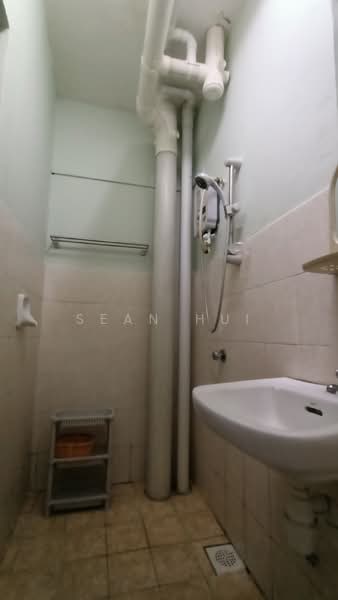 Apartment for Rent at Residensi Bistaria - Sean Hui - Bathroom - PropertyGuru.com.my