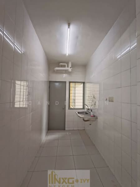 Apartment for Rent at Pangsapuri Akasia (Bandar Botanic) - Candee Tan - Kitchen - PropertyGuru.com.my