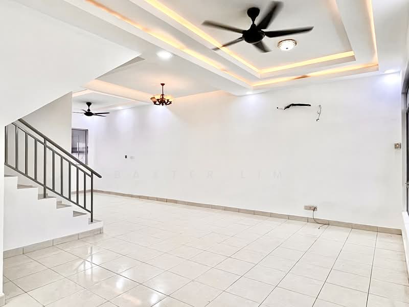 2-storey Terraced House for Rent in Puncak Alam (Selangor) - Baxter Lim - Living Room - PropertyGuru.com.my