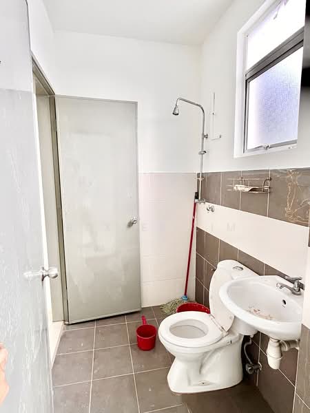 2-storey Terraced House for Rent in Puncak Alam (Selangor) - Baxter Lim - Bathroom - PropertyGuru.com.my