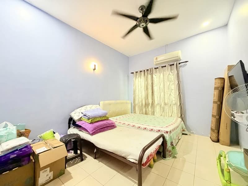 Semi-Detached House for Sale in Taman Meru Harapan (Kapar) - NORFADILAH ZAINUDDIN - Bedroom - PropertyGuru.com.my