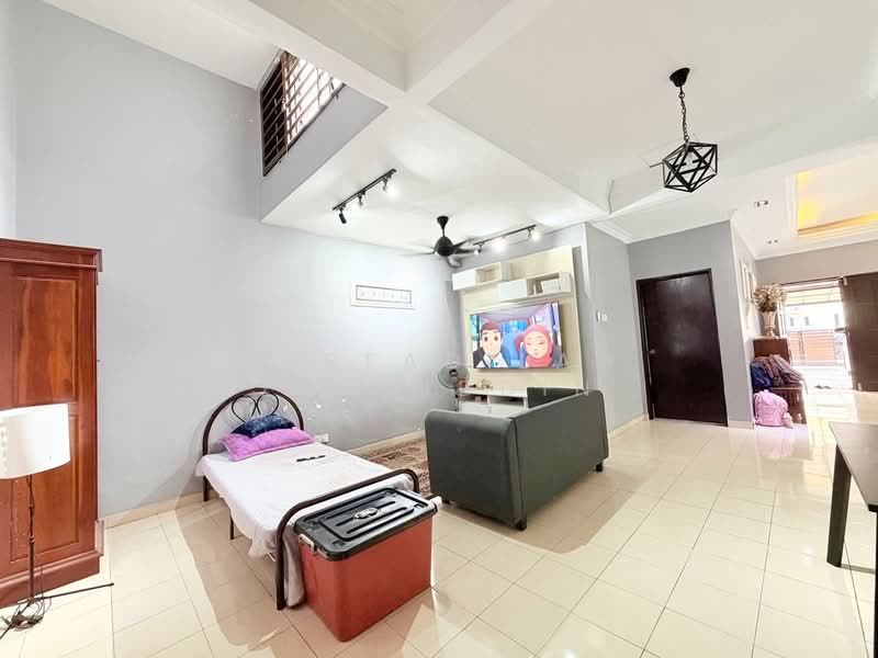 Semi-Detached House for Sale in Taman Meru Harapan (Kapar) - NORFADILAH ZAINUDDIN - Living Room - PropertyGuru.com.my