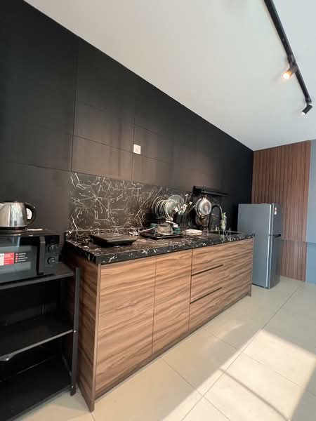 Servis Apartment untuk Dijual di Reizz Residence - Ciana Lim - PropertyGuru.com.my