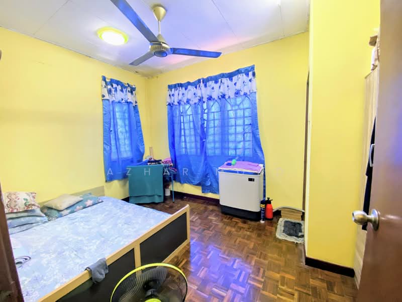 Rumah Teres 2 Tingkat untuk Dijual di Bandar Tasik Kesuma (Beranang) - Azhar Mohd - Bedroom - PropertyGuru.com.my