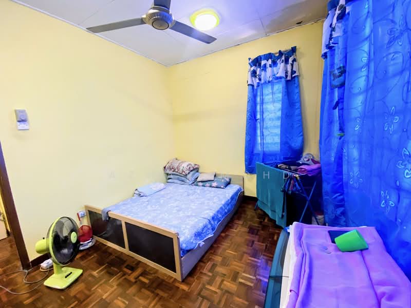 Rumah Teres 2 Tingkat untuk Dijual di Bandar Tasik Kesuma (Beranang) - Azhar Mohd - Bedroom - PropertyGuru.com.my