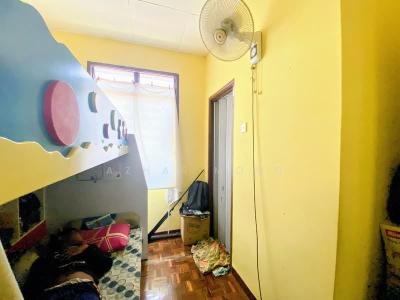 Rumah Teres 2 Tingkat untuk Dijual di Bandar Tasik Kesuma (Beranang) - Azhar Mohd - Bedroom - PropertyGuru.com.my