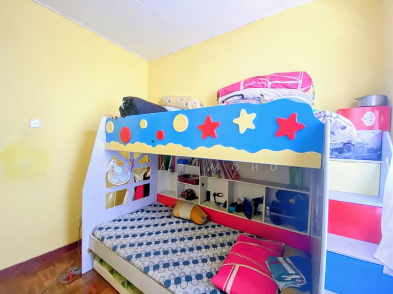 Rumah Teres 2 Tingkat untuk Dijual di Bandar Tasik Kesuma (Beranang) - Azhar Mohd - Bedroom - PropertyGuru.com.my