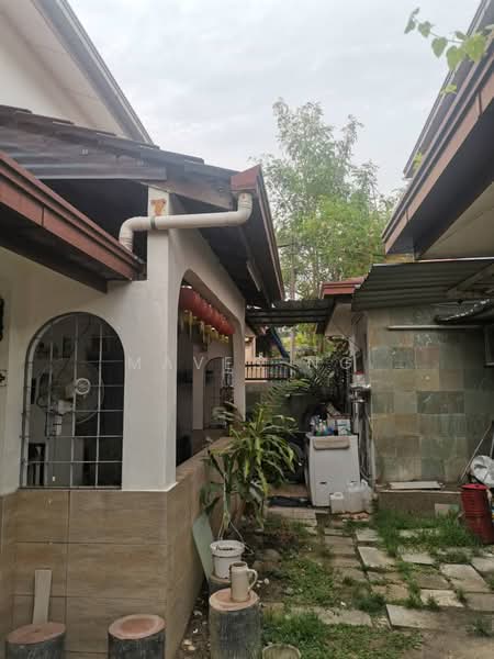 Rumah Teres untuk Dijual di Taman Pinggiran Putra (Seri Kembangan) - Maves Ng - Exterior - PropertyGuru.com.my