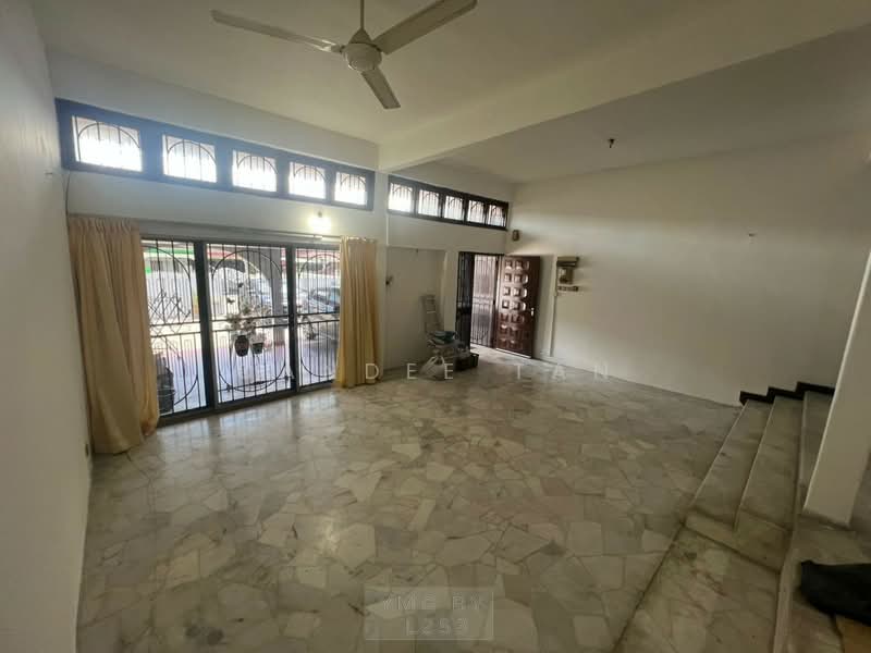 Rumah Teres 2 Tingkat untuk Dijual di Taman Desawan (Klang) - Candee Tan - Living Room - PropertyGuru.com.my