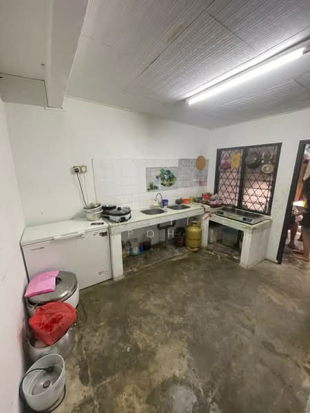 2-storey Terraced House for Sale in Taman Skudai Baru (Skudai) - Christine Poh - Kitchen - PropertyGuru.com.my