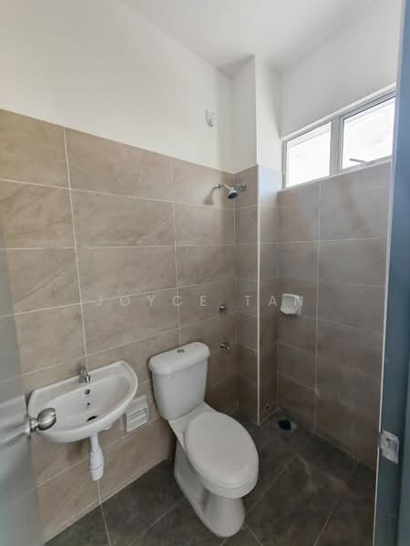 Rumah Teres 2 Tingkat untuk Dijual di Bandar Dato Onn (Tebrau) - Joyce Tan - Bathroom - PropertyGuru.com.my