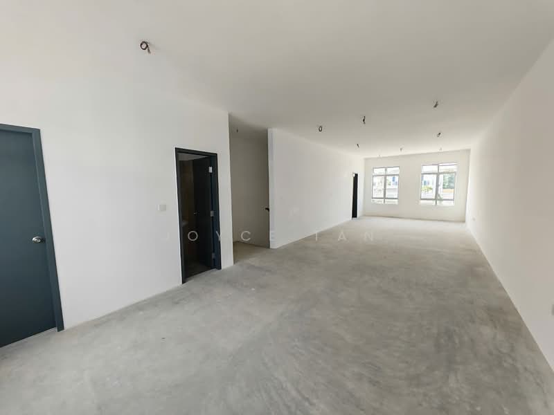 Rumah Teres 2 Tingkat untuk Dijual di Bandar Dato Onn (Tebrau) - Joyce Tan - Living Hall - PropertyGuru.com.my