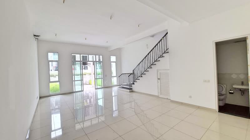 2-storey Terraced House for Sale in Semenyih (Selangor) - Mike Lim - Living Room - PropertyGuru.com.my