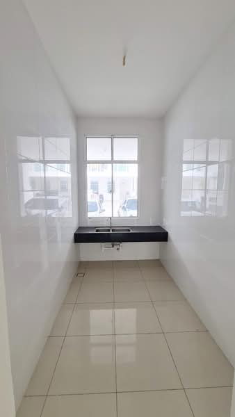 2-storey Terraced House for Sale in Semenyih (Selangor) - Mike Lim - Kitchen - PropertyGuru.com.my