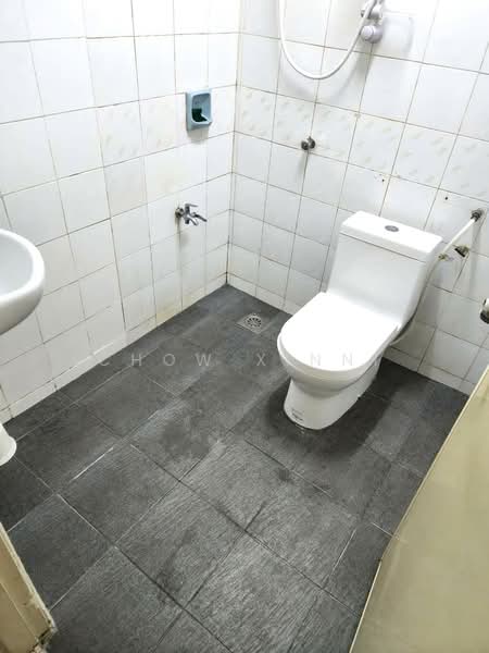 2-storey Terraced House for Sale in Usj 13 (Subang Jaya) - CHOW XINNI - Bathroom - PropertyGuru.com.my