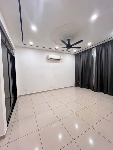 Rumah Teres 2 Tingkat untuk Disewa di Senibong (Permas Jaya) - Kent Hon - Interior - PropertyGuru.com.my