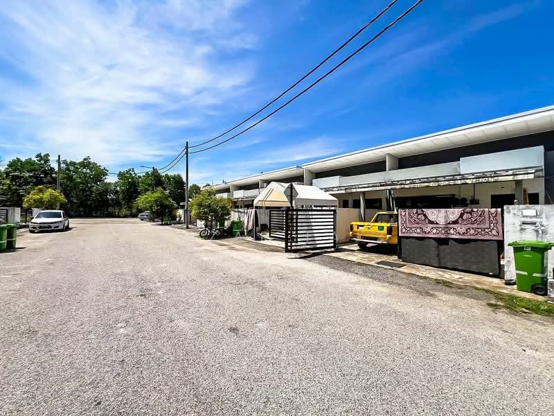 1-storey Terraced House for Sale in Kuantan (Pahang) - Amzar Faiz - PropertyGuru.com.my