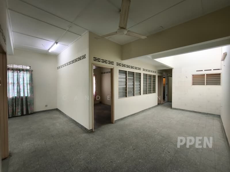 1-storey Terraced House for Sale in Klang (Selangor) - Candee Tan - Living Room - PropertyGuru.com.my