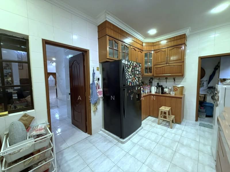 Rumah Teres 2.5 Tingkat untuk Dijual di Taman Pelangi Indah (Ulu Tiram) - Jason Tan - Kitchen - PropertyGuru.com.my