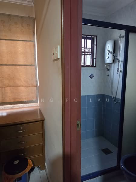 Rumah Teres 2 Tingkat untuk Dijual di Taman Overseas Union (Taman Oug) (Jalan Klang Lama (Old Klang Road)) - Hang Po Lau - Bathroom - PropertyGuru.com.my