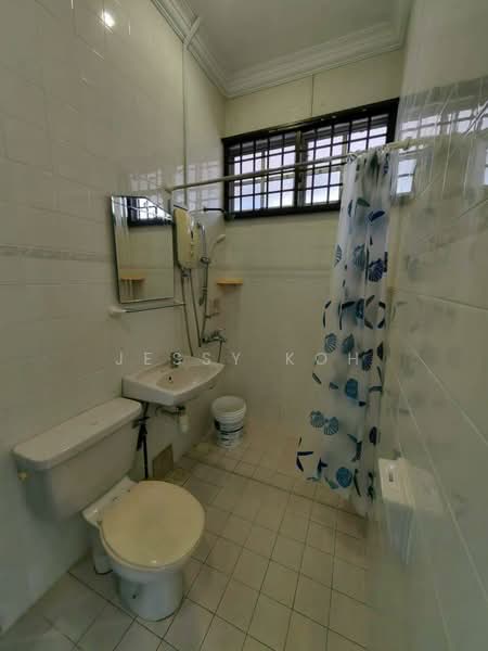 Semi-Detached House for Rent in Taman Perling (Perling) - Jessy Koh - Bathroom - PropertyGuru.com.my