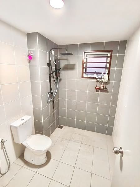 2-storey Terraced House for Rent in Kuala Selangor (Selangor) - Baxter Lim - Bathroom - PropertyGuru.com.my