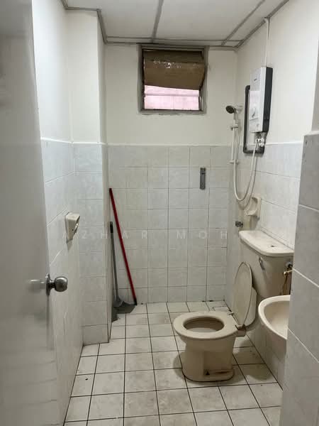 Condominium for Sale at Garden Park - Azhar Mohd - Bathroom - PropertyGuru.com.my