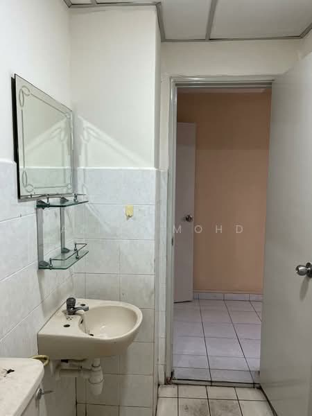 Condominium for Sale at Garden Park - Azhar Mohd - Bathroom - PropertyGuru.com.my