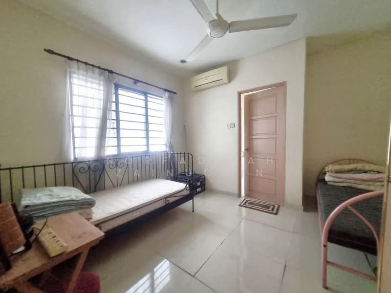 Rumah Teres 2 Tingkat untuk Dijual di Usj 9 (Subang Jaya) - NORFADILAH ZAINUDDIN - Bedroom - PropertyGuru.com.my