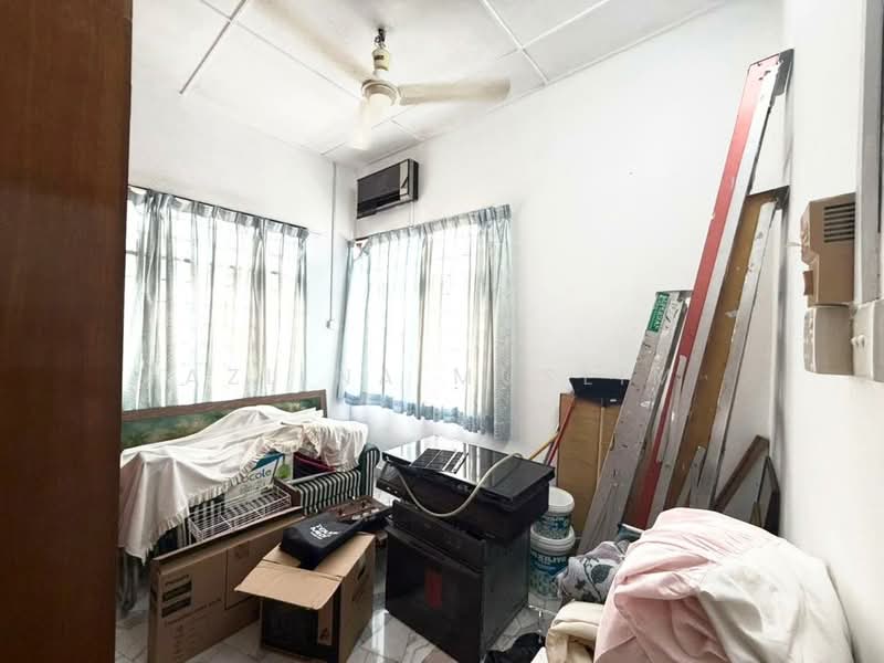 Semi-Detached House for Sale in Taman Suria (Johor Bahru) - Azlina Muslim - Bedroom - PropertyGuru.com.my