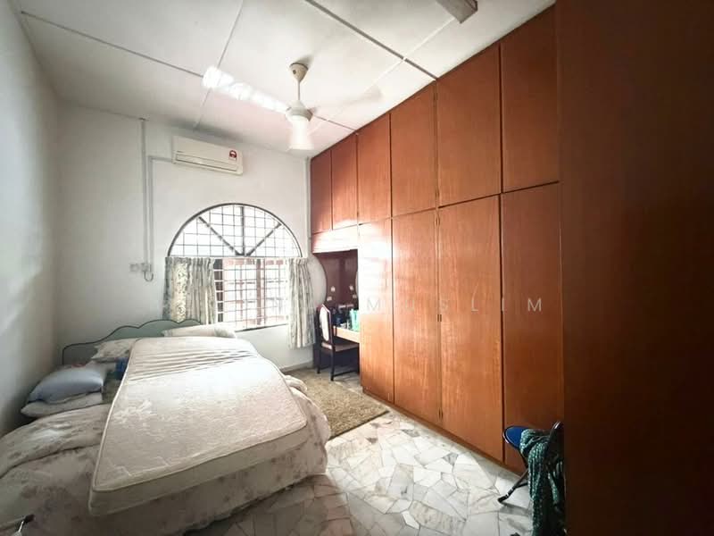 Semi-Detached House for Sale in Taman Suria (Johor Bahru) - Azlina Muslim - PropertyGuru.com.my