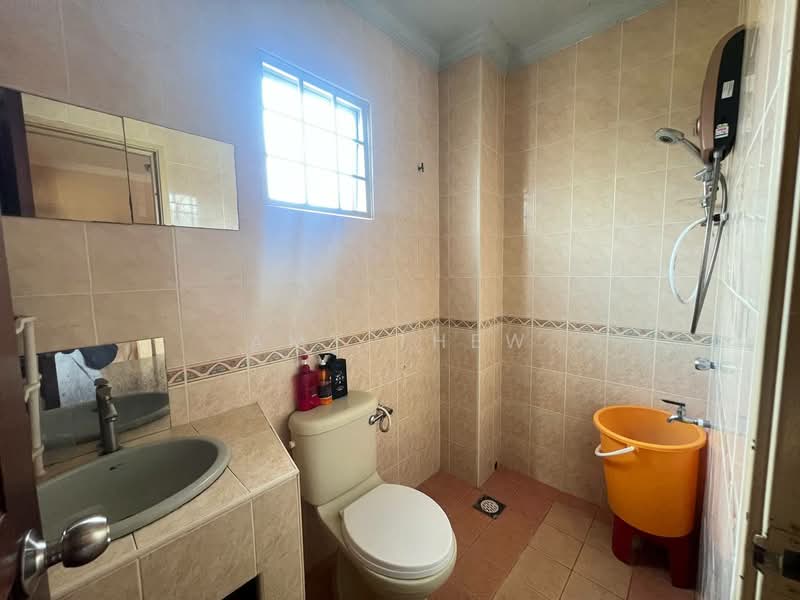 2-storey Terraced House for Sale in Bandar Kinrara (Selangor) - Amy Thew - Bathroom - PropertyGuru.com.my