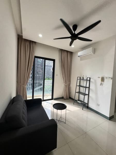 Servis Apartment untuk Disewa di South View - Sujatha M - Living Room - PropertyGuru.com.my