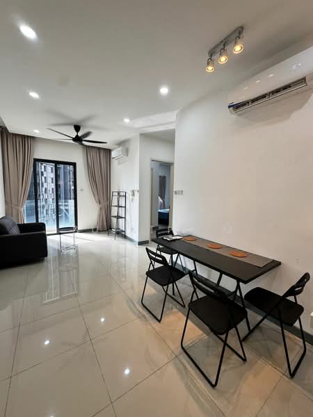 Servis Apartment untuk Disewa di South View - Sujatha M - Living Room - PropertyGuru.com.my