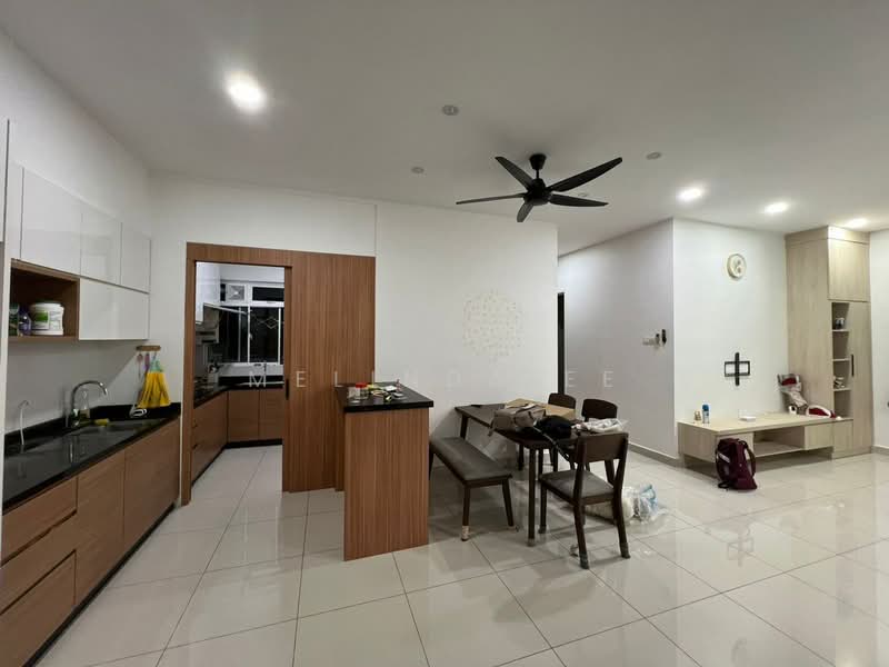 Service Residence for Sale at Skysuites @ Meldrum Hills - Melinda Ee - Kitchen - PropertyGuru.com.my